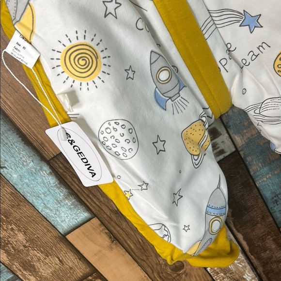 Space-Themed Baby Onesie 24month - Picture 7 of 16